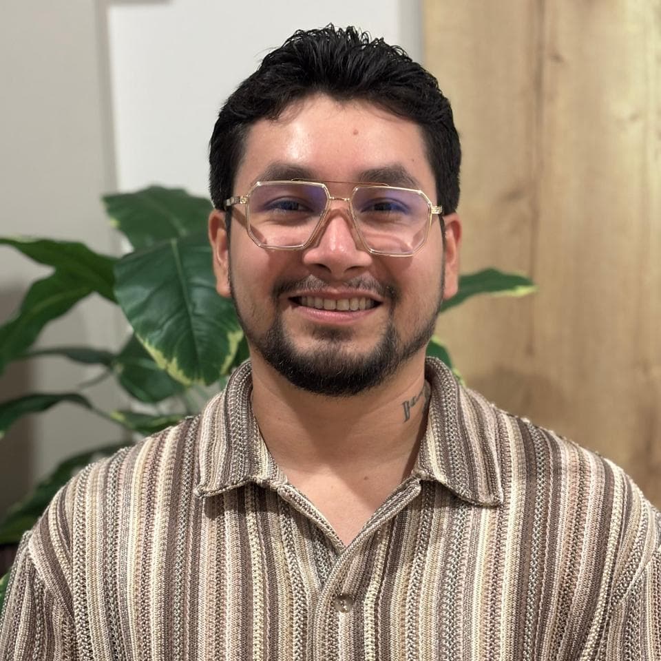 Dr. Renzo Acosta Sausa — Director Médico Quásar Salud